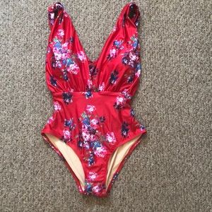 Red retro sexy one-piece bathing suit